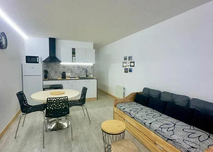 Fredanne, Moderne Wifi, Fibre A 100m De La Daire